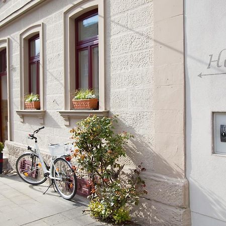Hotel Garni Zum Hirschen イプホーフェン エクステリア 写真